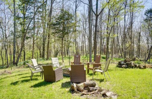 Buechel House | Hot Tub, Deck & Fire Pit: Chic Louisville Home!