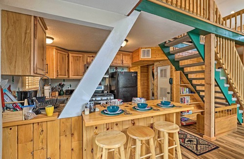 Overgaard Cabin | Hot Tub, Fire Pit & Deck: Overgaard Cabin!