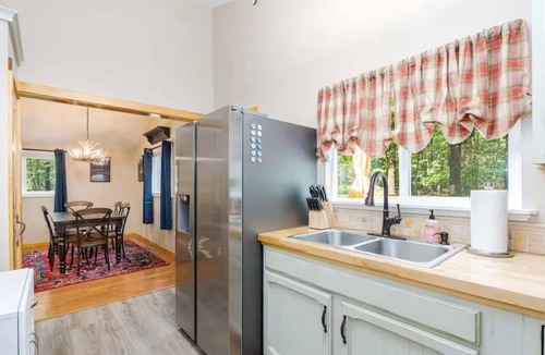 The Woods Cabin | Hot Tub, Fire Pit, Grill, Deck w/Resort Amenities