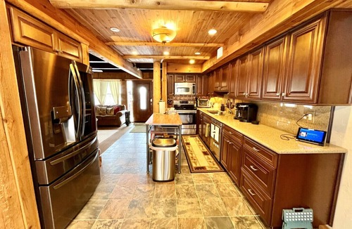Hidden Valley House | Hot Tub, Fire Pit & Pool Access