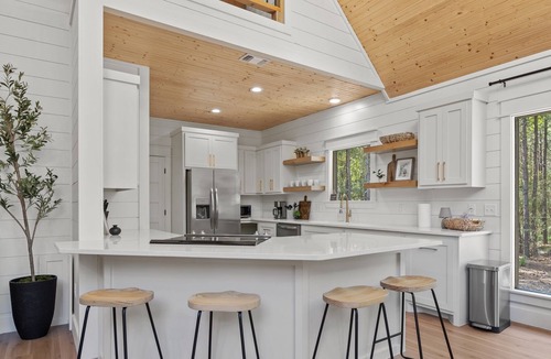 Pickens Cabin | Hot Tub | Firepit | Grill | Cozy Home