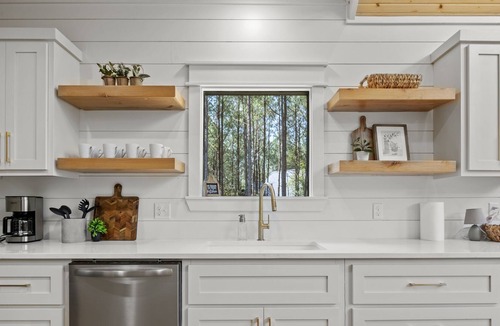 Pickens Cabin | Hot Tub | Firepit | Grill | Cozy Home
