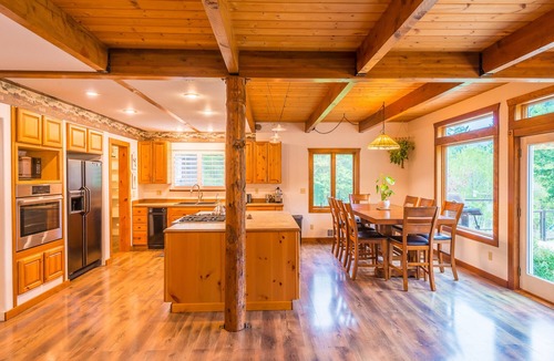 Port Angeles House | Hot tub, game room, 27 forested acres w mountain views near Olympic Natl Park