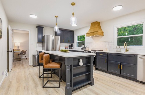 Lawrenceburg House | Hot Tub, Games & Sauna at Bourbon Trail Escape!