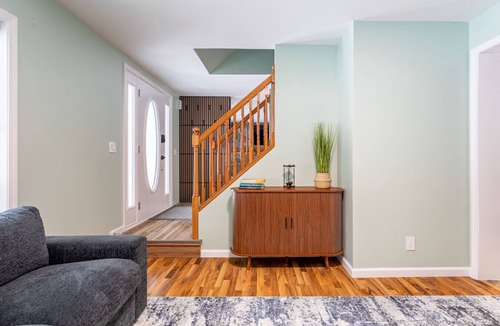 East Stroudsburg House | Hot Tub Nights & Ski | Game Room Fun & Firepit