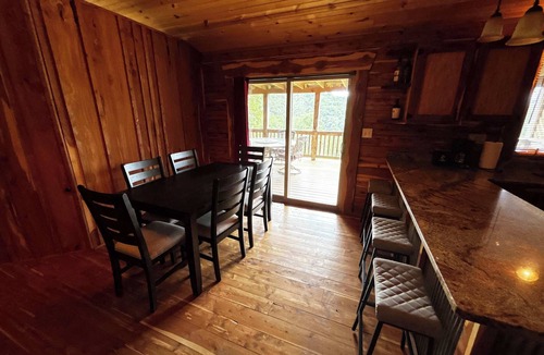 Eureka Springs Cabin | Hot Tub, Pool Table, Sunset Views
