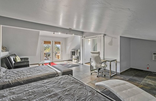 Durango House | Hot Tub, Pool Table, Luxury, 5 Miles to Downtown Durango!
