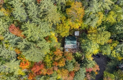 Campton House | Hot Tub + Pool Table + Resort Access + Fast Wifi