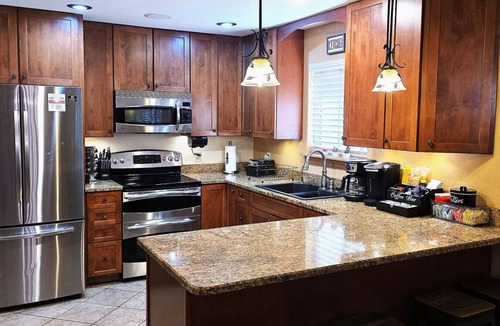 Page House | Hot Tub, Pool Table, Swing Sets, Theater, Kayaks