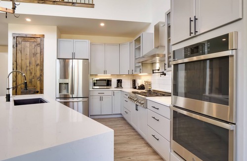 Blue River House | Hot Tub, Pool Table & Fireplace: 5 Mi to Breck!