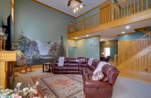 McArthur House | Hot Tub & Private Pond! Spacious McArthur Home
