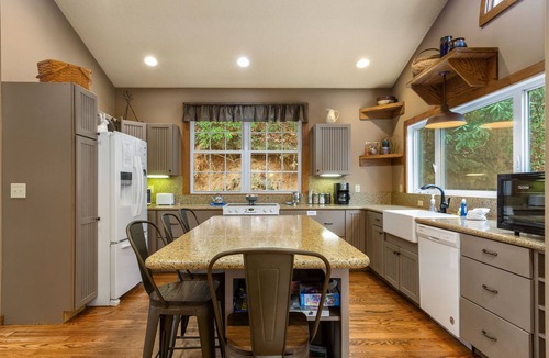 Fairview House | Hot tub, Rustic Elegance, In and outside fireplaces, Private, 10 miles to AVL.