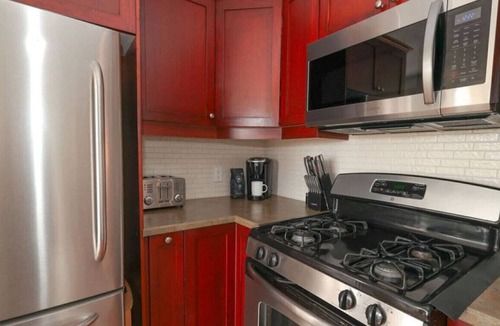 Mill Bay House | Hot Tub, Spacious 5 bedroom home, Fire Pit, office space