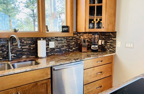 Hartsel House | ★Hot Tub★Stunning Mountain Views★Pet Friendly★Garage★