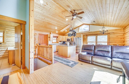 Woodland Park Cabin | Hot Tub & Views: Secluded Woodland Park Cabin
