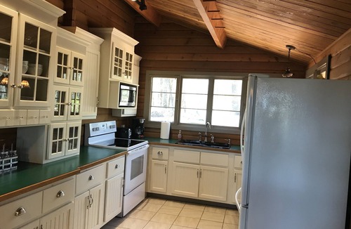 French Lick Cabin | Hot Tub with private views by Patoka Lake -Southern Grace Cabin - 5-star CLEAN!