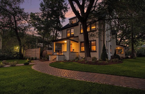 Burns Park House | Hot Tubs | Game Room | Saunas | Theater | Walk Stadium/Downtown/Park | Decks