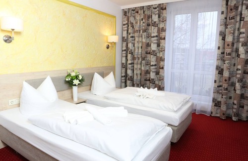 Burghausen-Rueckmarsdorf Hotel | Hotel 3 Linden