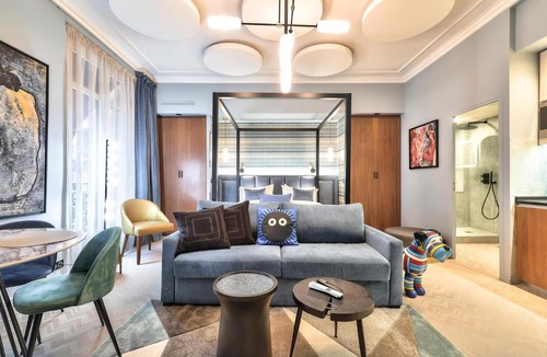 Champs-Elysees Apartment | Hotel 33 Marbeuf