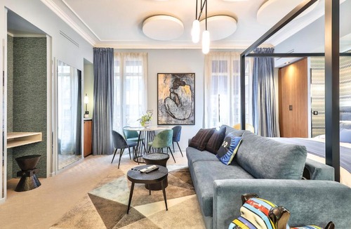 Champs-Elysees Apartment | Hotel 33 Marbeuf