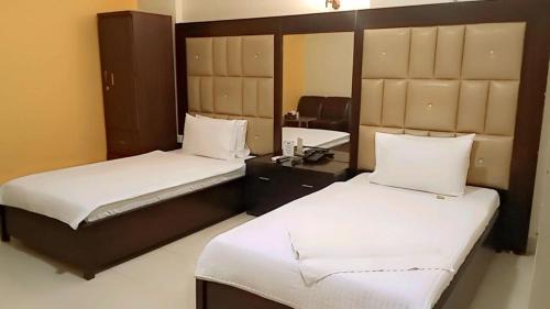 D.H.A. House | Hotel 7 DHA