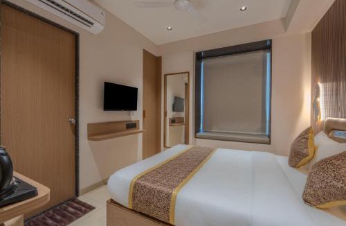 Surat Bed & Breakfast | Hotel 7 skye