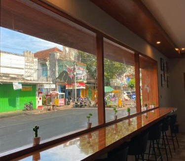 Jember Hotel | Hotel 88 Jember By WH - Strategic Location In The City Center