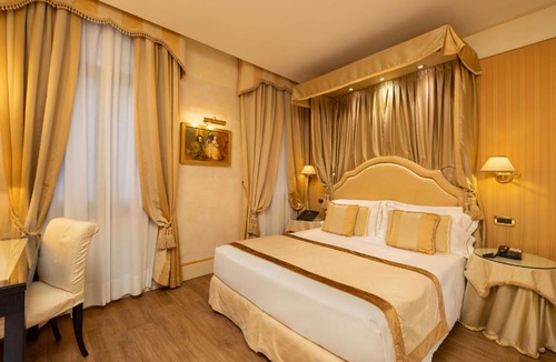 San Marco Hotel | Hotel A La Commedia