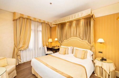 San Marco Hotel | Hotel A La Commedia