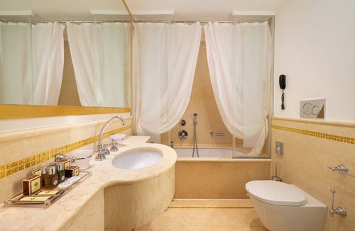San Marco Hotel | Hotel A LA Commedia