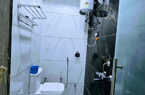 Mathura Hotel | Hotel Aaarav Grand - Mathura Vrindavan
