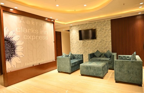 Bareilly Hotel | Hotel Aakriti Clarks Inn Express