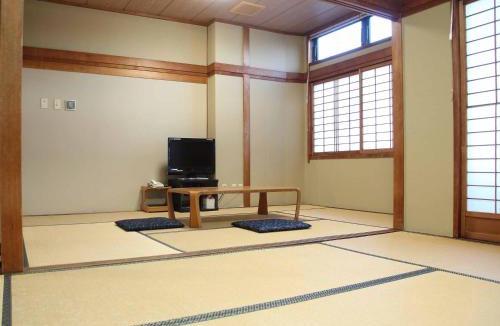 Otsu Hotel | Hotel ab Shiga