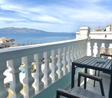 Qafe e Gjashtes Hotel | Hotel Abedini