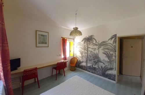 Boutonnet Hotel | Hotel Acapulco