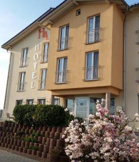 Wolfskehlen Hotel | Hotel Ackermann