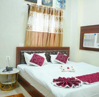 Danapur Hotel | Hotel Adarsh