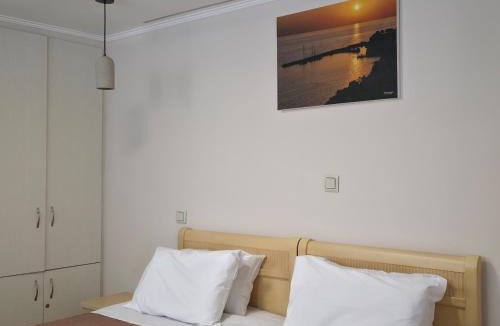 Mithimna Hotel | Hotel Adonis