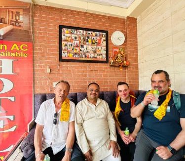Agra Hotel | Hotel Agarwal Palace & Restaurant Walkable Distance From Agra Cantt Railway Station 150 meters