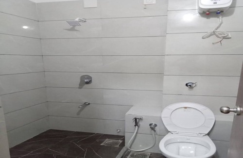 Hansalpur Becharaji Hotel | Hotel Agroha