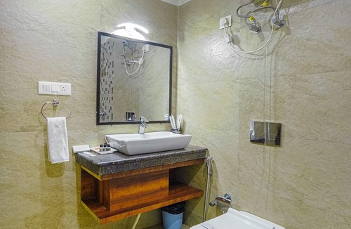 McLeod Ganj Hotel | Hotel AK Continental