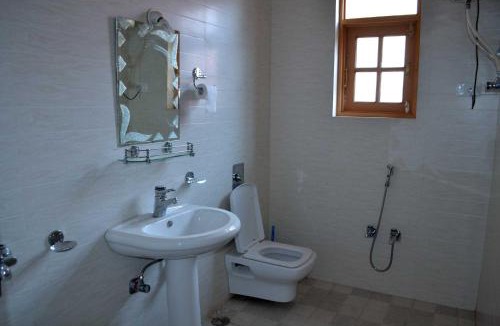 Rajbagh Hotel | Hotel Al Azrah