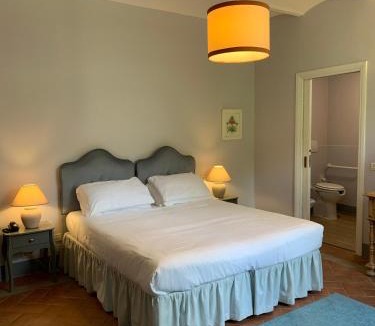 San Lorenzo a Vaccoli Hotel | Hotel Albergo Villa Marta