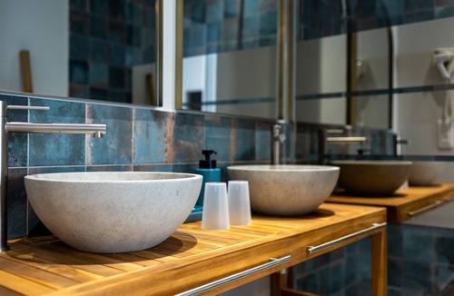 Riou - Petit Juas - Av de Grasse Hotel | Hotel Albert 1er