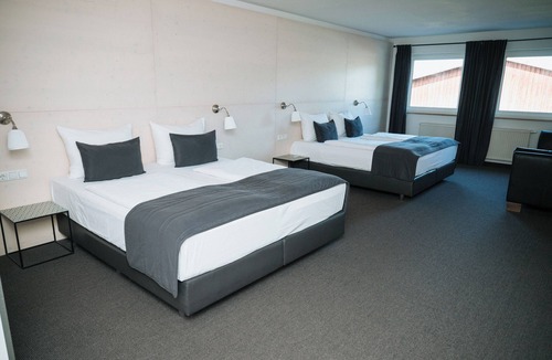 Furstenfeldbruck District Hotel | Hotel Alpenglühen