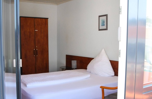 Feuerbach-Mitte Hotel | Hotel Alpha