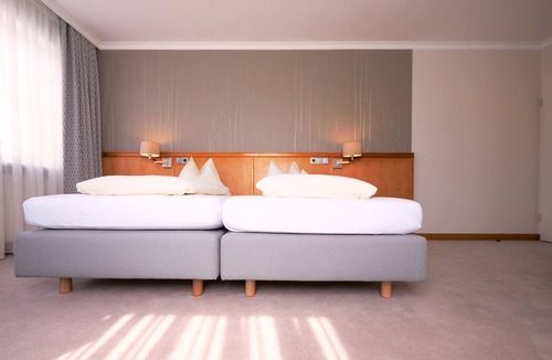 Hallbergmoos Hotel | Hotel Alter Wirt