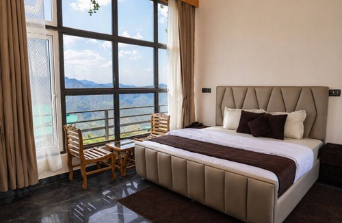 Kanatal Hotel | Hotel Amadeus