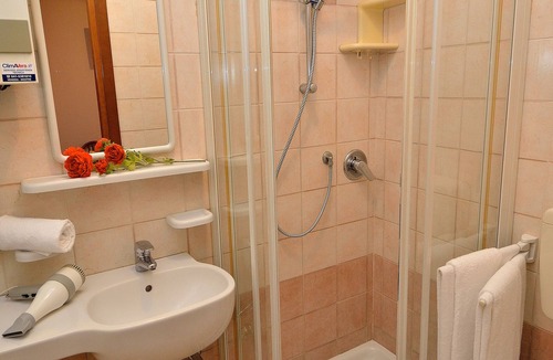 Marghera Hotel | Hotel Amba Alagi