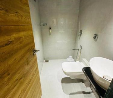Andheri West Hotel | HOTEL AMBER PARAMOUNT